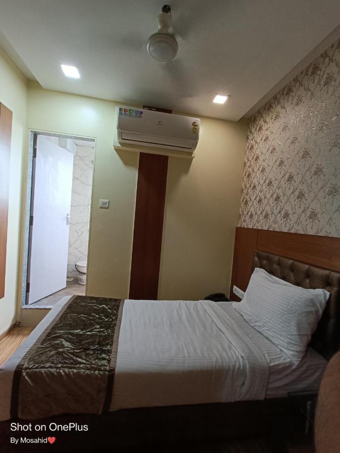 Hotel A Suites Мумбаи Экстерьер фото